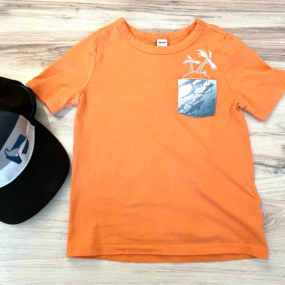[3 for $15] OLD NAVY Tropical Sharks and Palm Trees T-Shirt (4T)